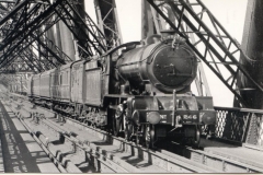 Morayshire_on_Forth_Bridge_1937